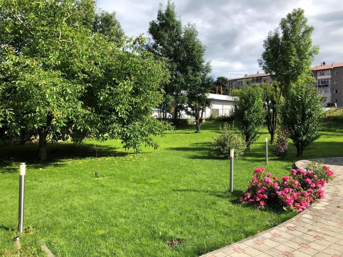 Villa Coca Campulung Moldovenesc Exterior photo